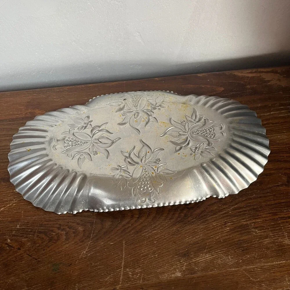 VTG Hammered Aluminum Serving Tray Floral Embossed Scalloped Edge 11x6 MCM Decor